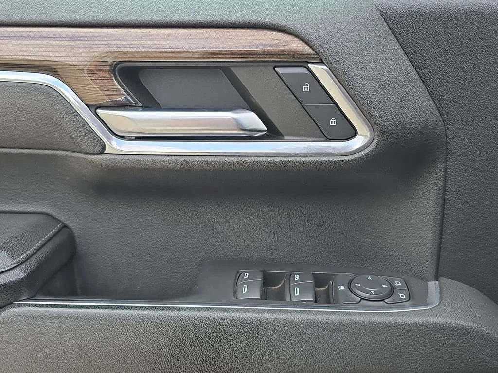 2023 Chevrolet Silverado 1500 LT - Photo 24