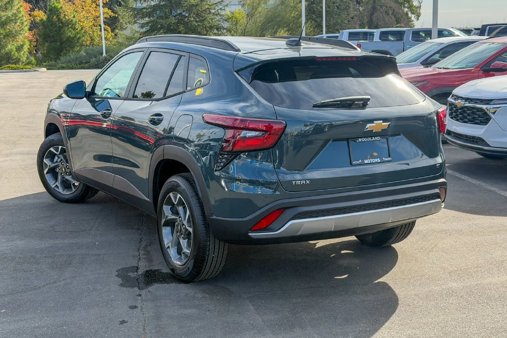 2026 Chevrolet Trax LT - Photo 7