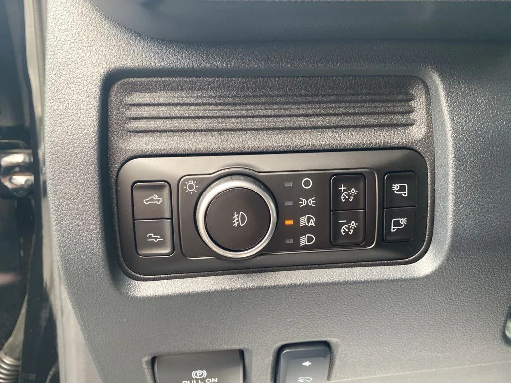 New 2026 Agate Black Metallic Ford F-250® Platinum® image 16