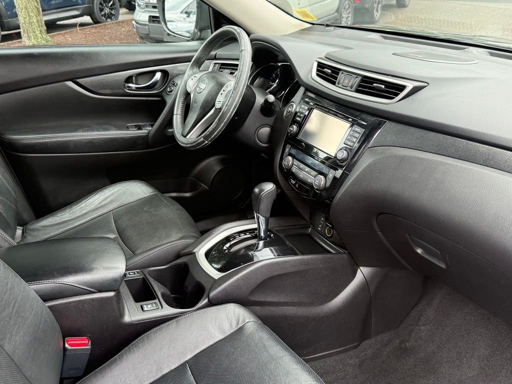 Used 2015 Midnight Jade Nissan SL image 26
