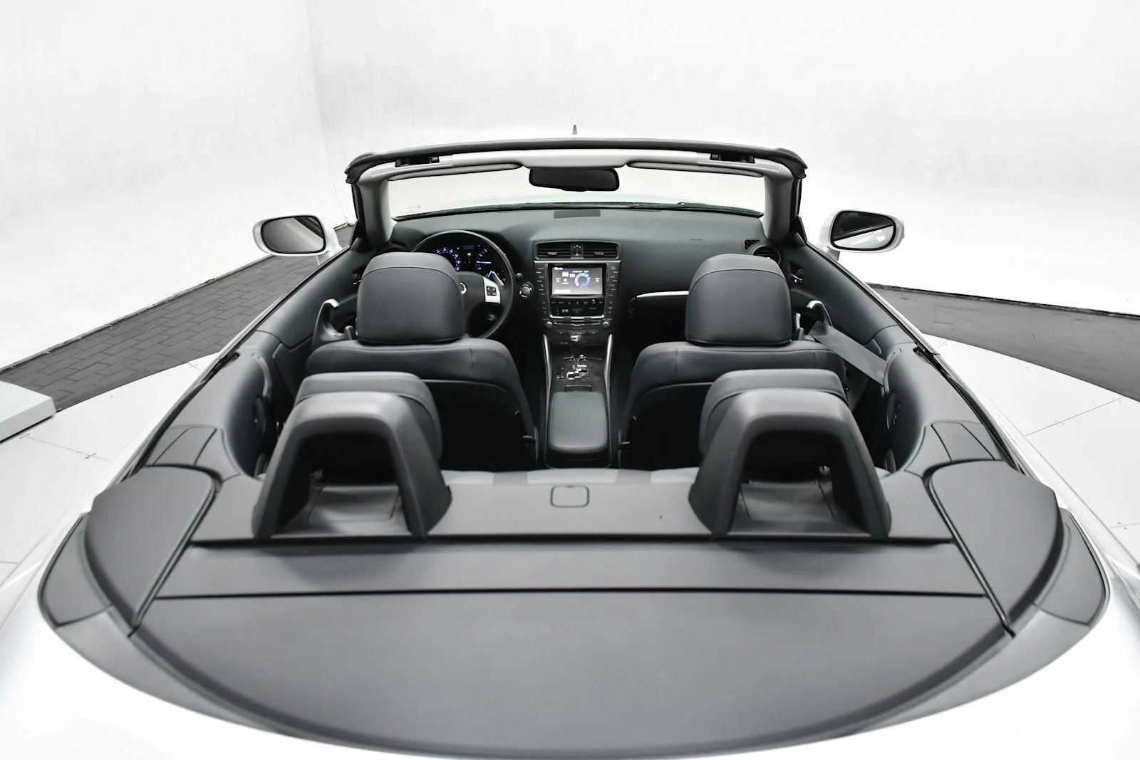 Used 2015 Silver Lining Metallic Lexus  image 24