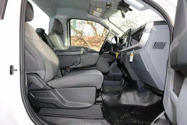 New 2026 Oxford White Ford F-250® XL image 19