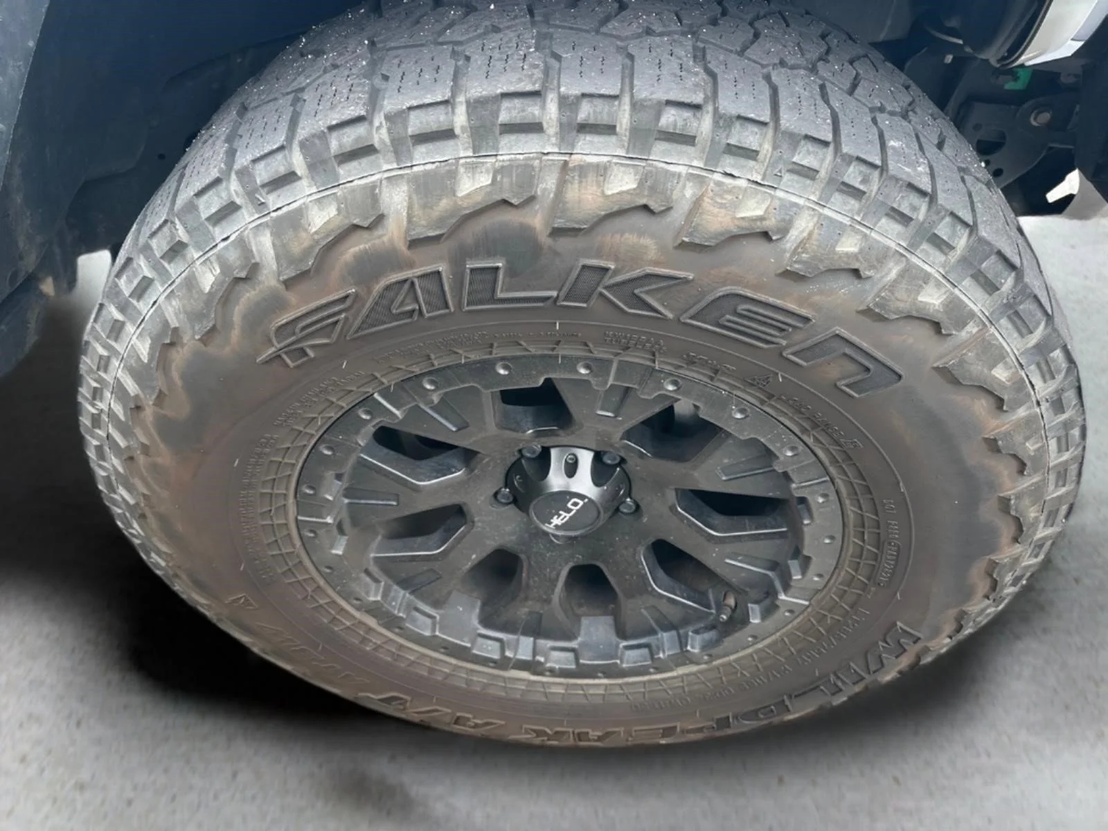 Used 2019 Bright White Clearcoat Jeep Sahara image 15
