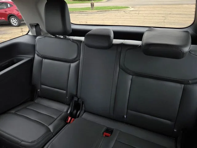 New 2026 Oxford White Ford Active image 16