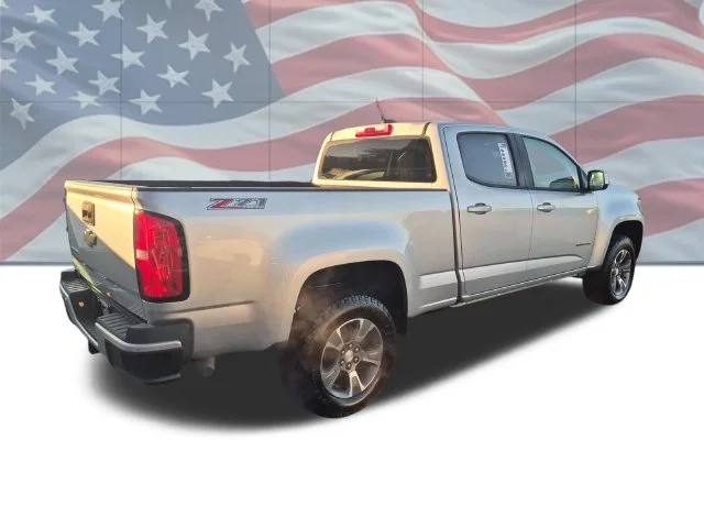 Used 2015 Silver Chevrolet Z71 image 4