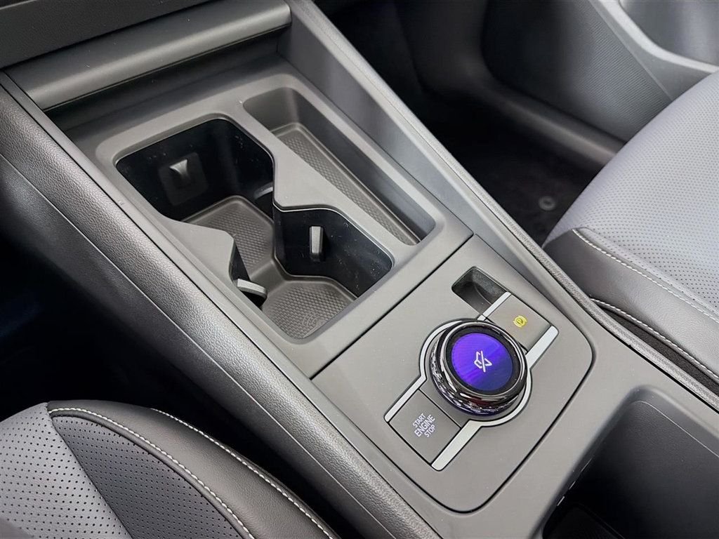 New 2026 Platinum Gray Metallic Volkswagen 2.0T SE 4MOTION image 17