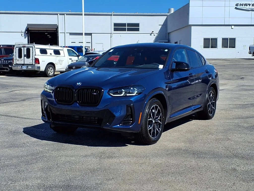 Used 2024 BMW X4 M40i with VIN 5UX43DT07R9T60370 for sale in Kansas City