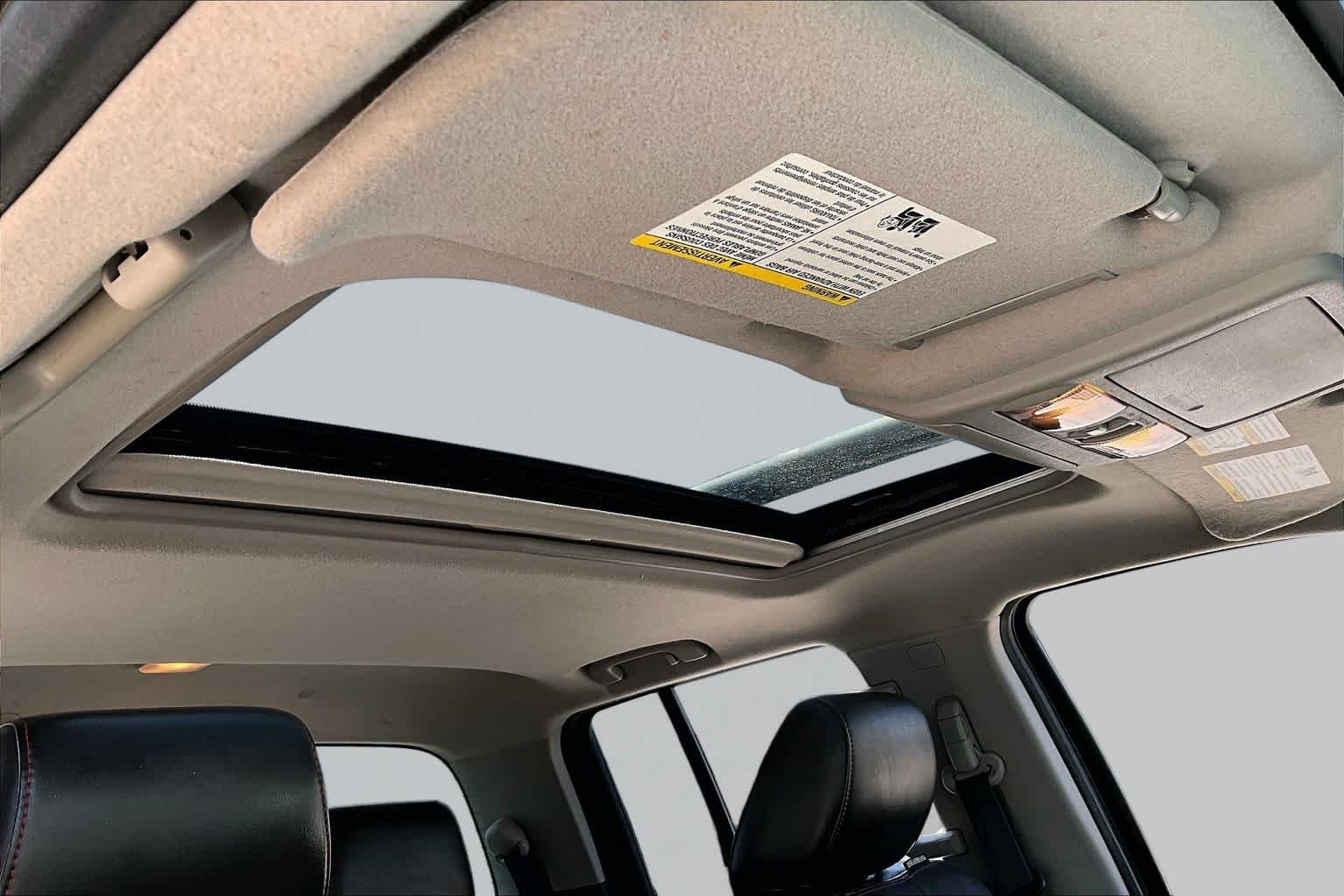 Used 2011 Navy Blue Nissan PRO-4X image 13