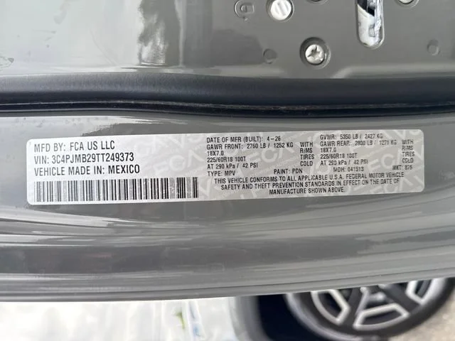 New 2026 Sting-Gray Clear-Coat Exterior Paint Jeep Laredo image 16