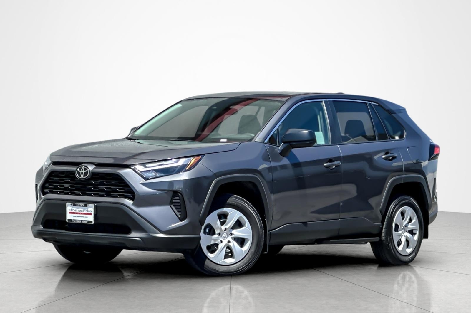 2025 Toyota RAV4 LE AWD's photo