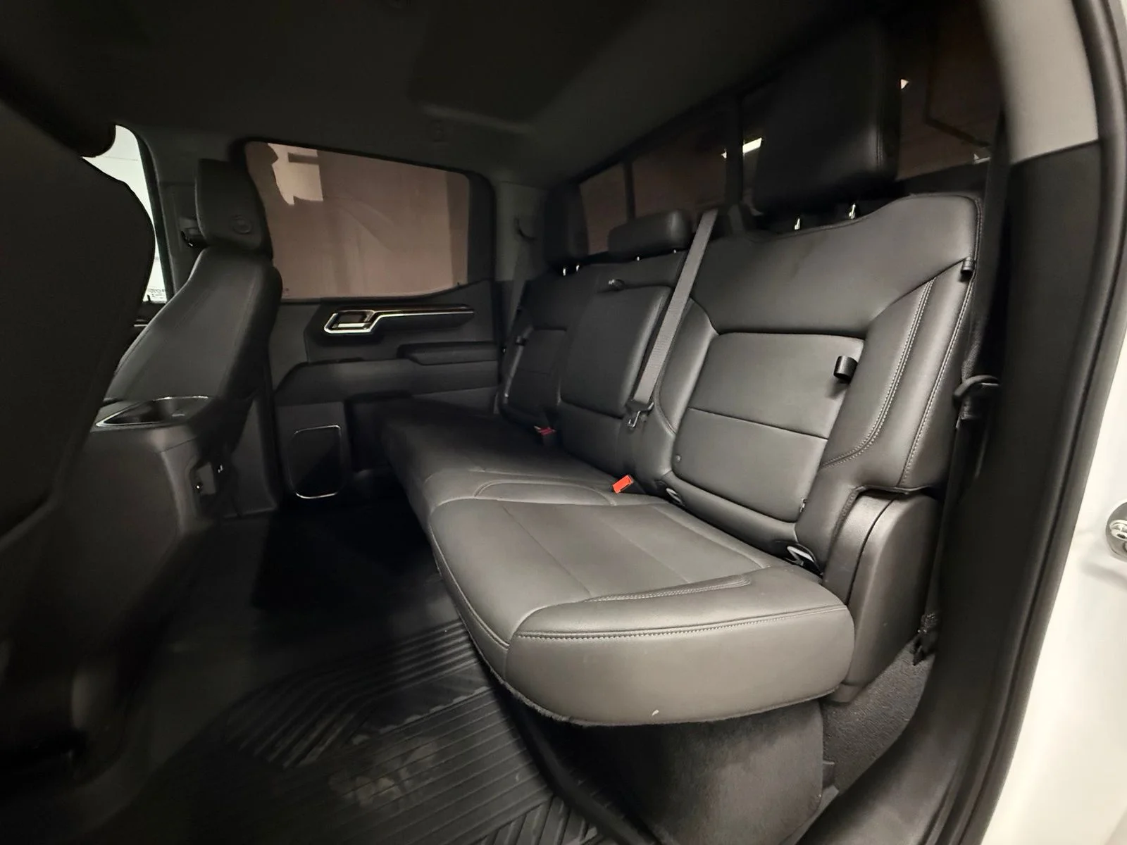 Used 2024 White Chevrolet LT image 22