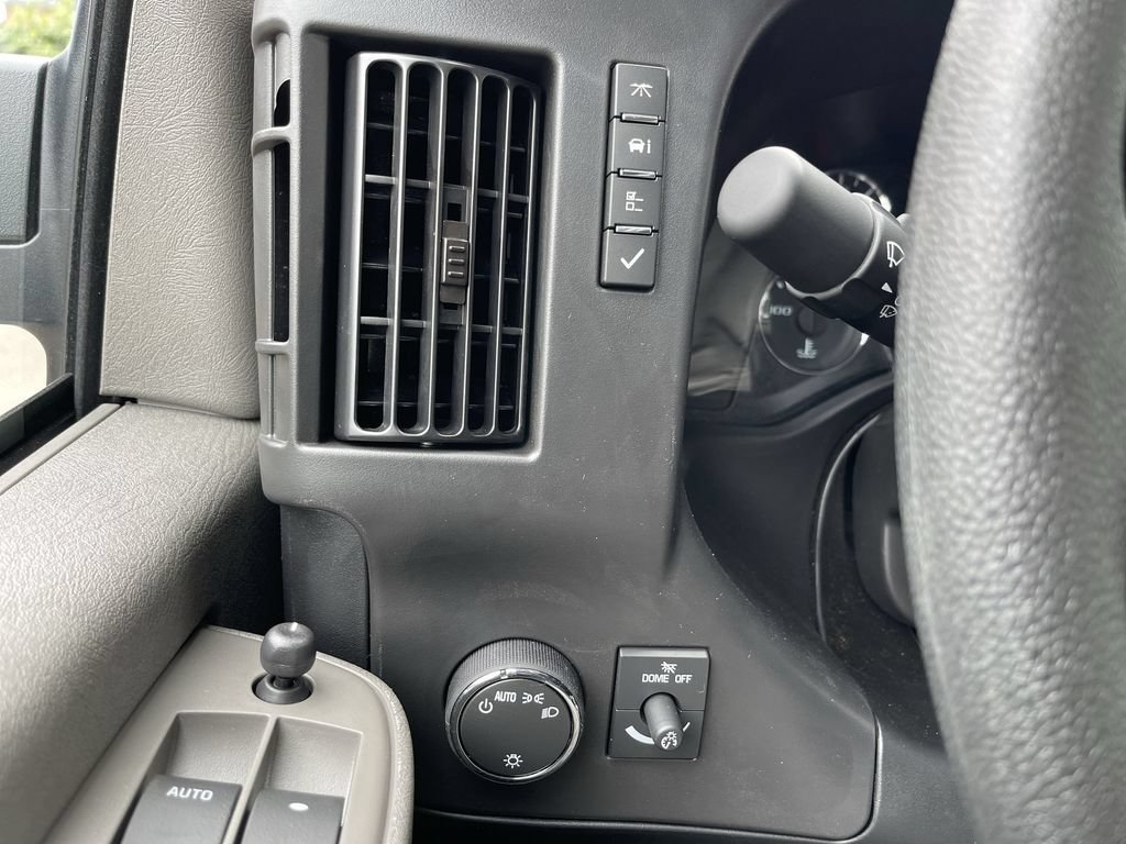 New 2026 Summit White GMC Work Van image 16