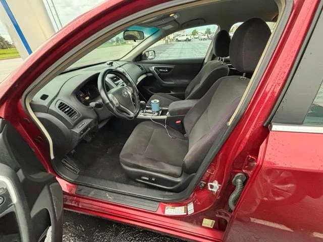 Used 2013 Red Nissan 2.5 S image 12