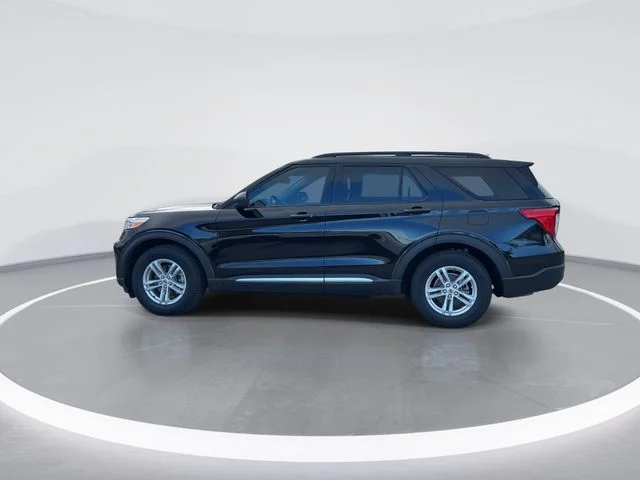 Used 2022 Black Ford XLT image 4