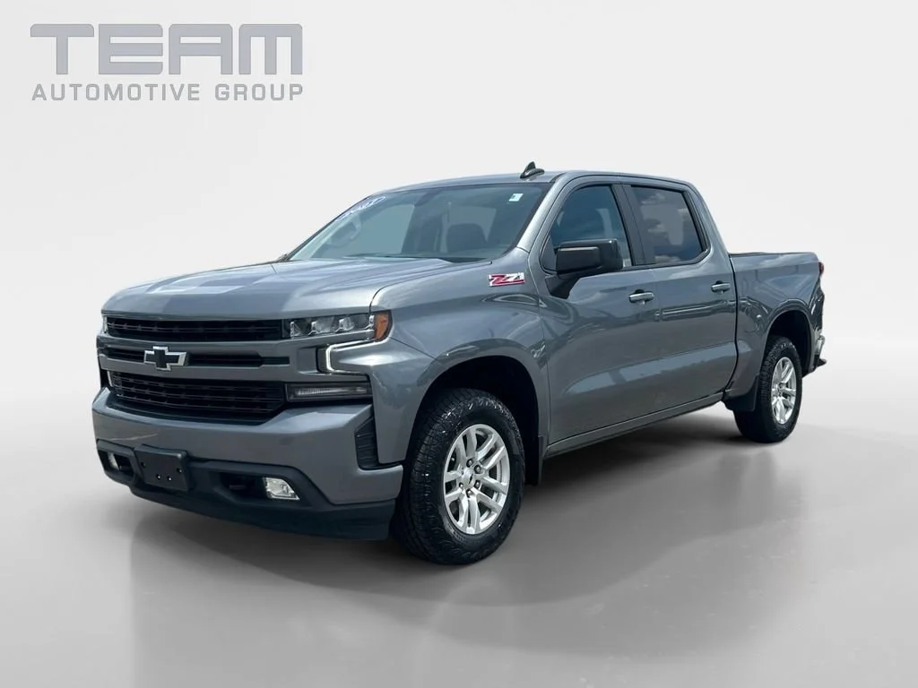 Used 2021 SATIN STEEL METALLIC Chevrolet RST image 3