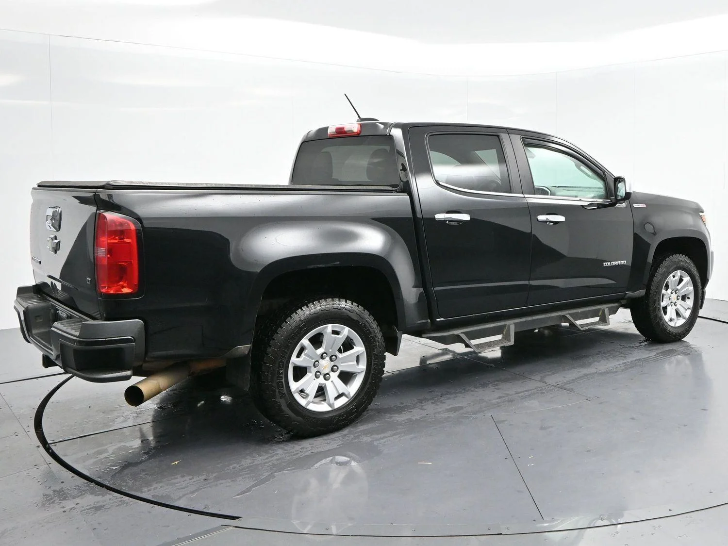 Used 2016 Black Chevrolet 2WD LT image 7