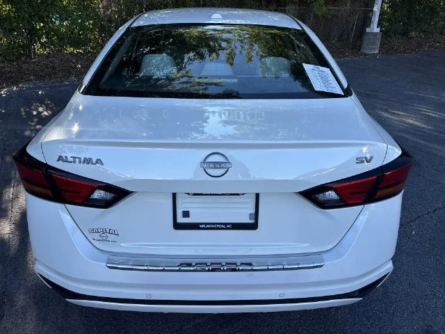 Used 2023 White Nissan 2.5 SV image 34