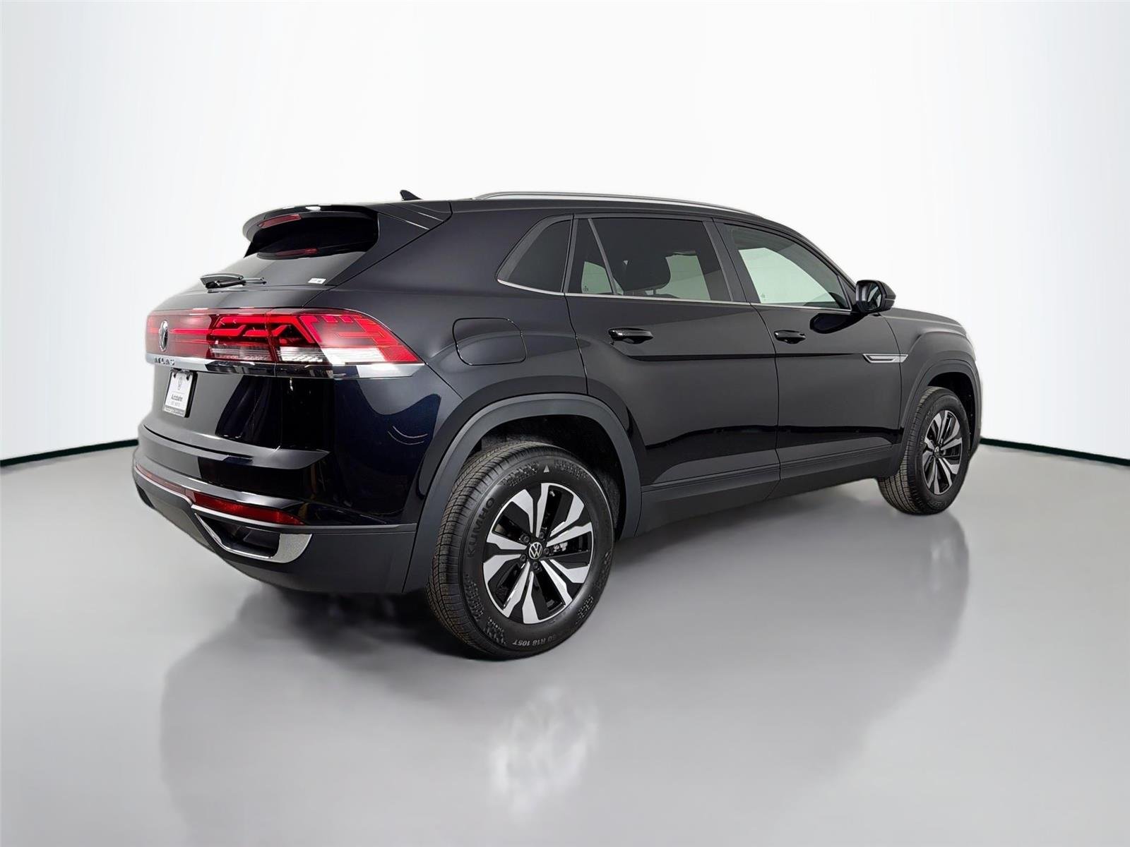 New 2026 Deep Black Pearl Volkswagen 2.0T SE image 5