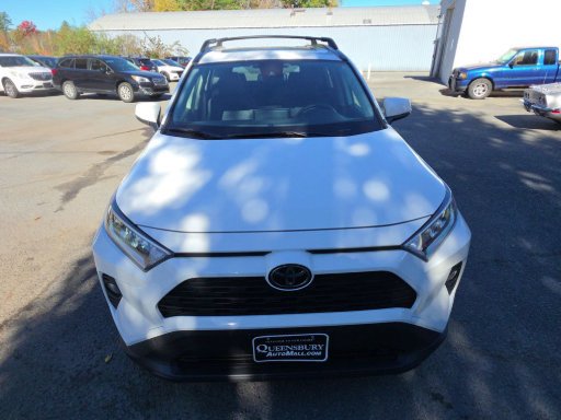 Used 2019 Super White Toyota XLE image 8