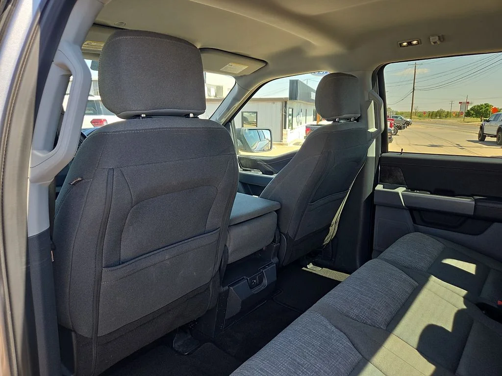 Used 2021 Silver Ford XLT image 16