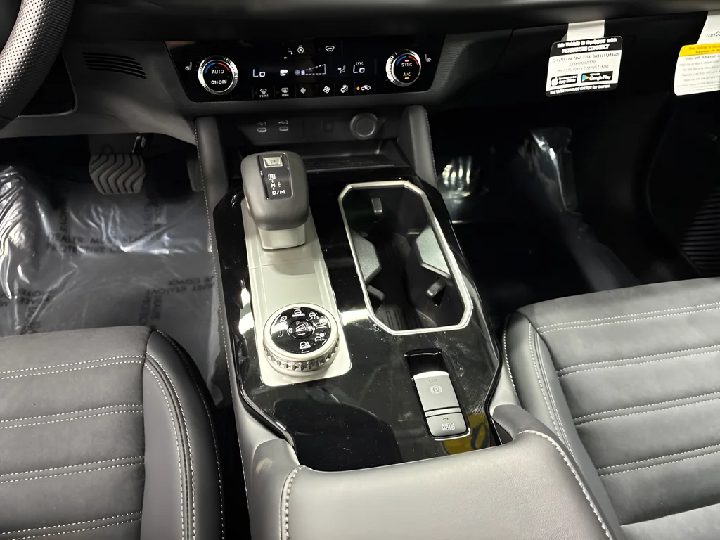 New 2026 Graphite Gray Mitsubishi LE 1.5T S-AWC image 12