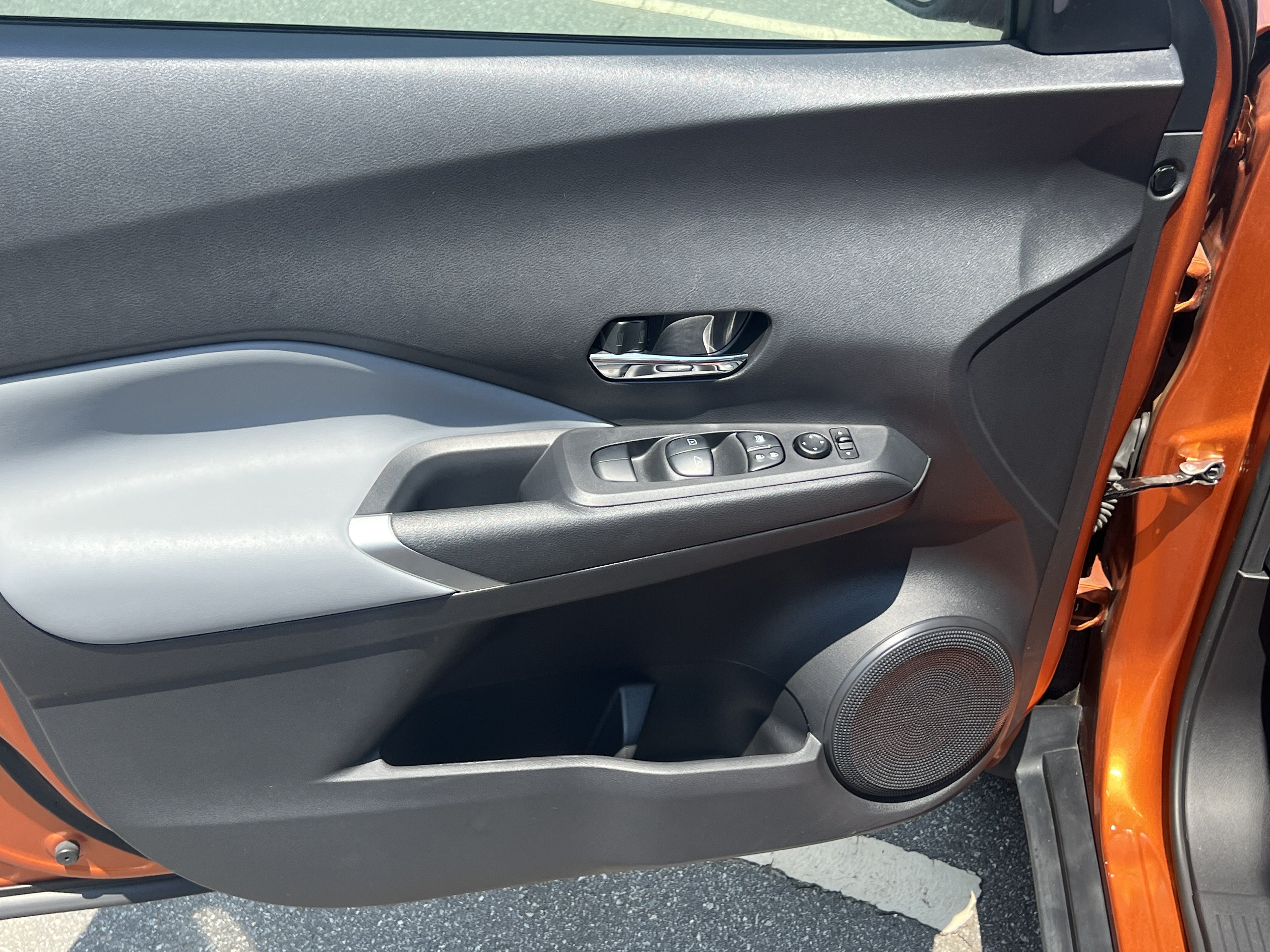 Used 2021 Monarch Orange/Super Black Nissan SR image 19