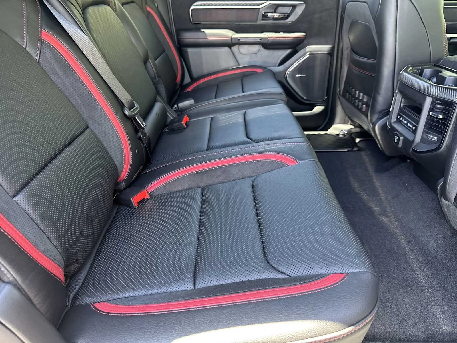 New 2026 Diamond Black Crystal Pearl-Coat Exterior Paint RAM RHO image 17