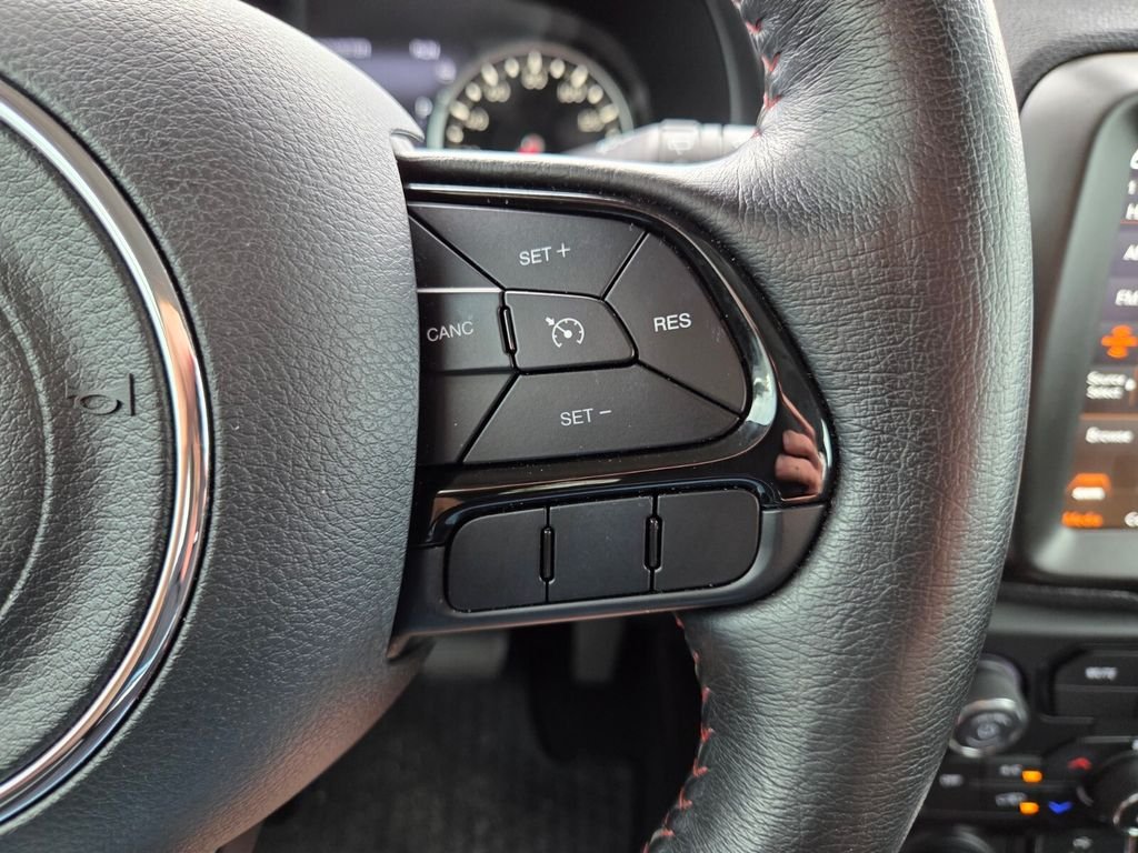 Used 2022 Black Jeep Trailhawk image 30