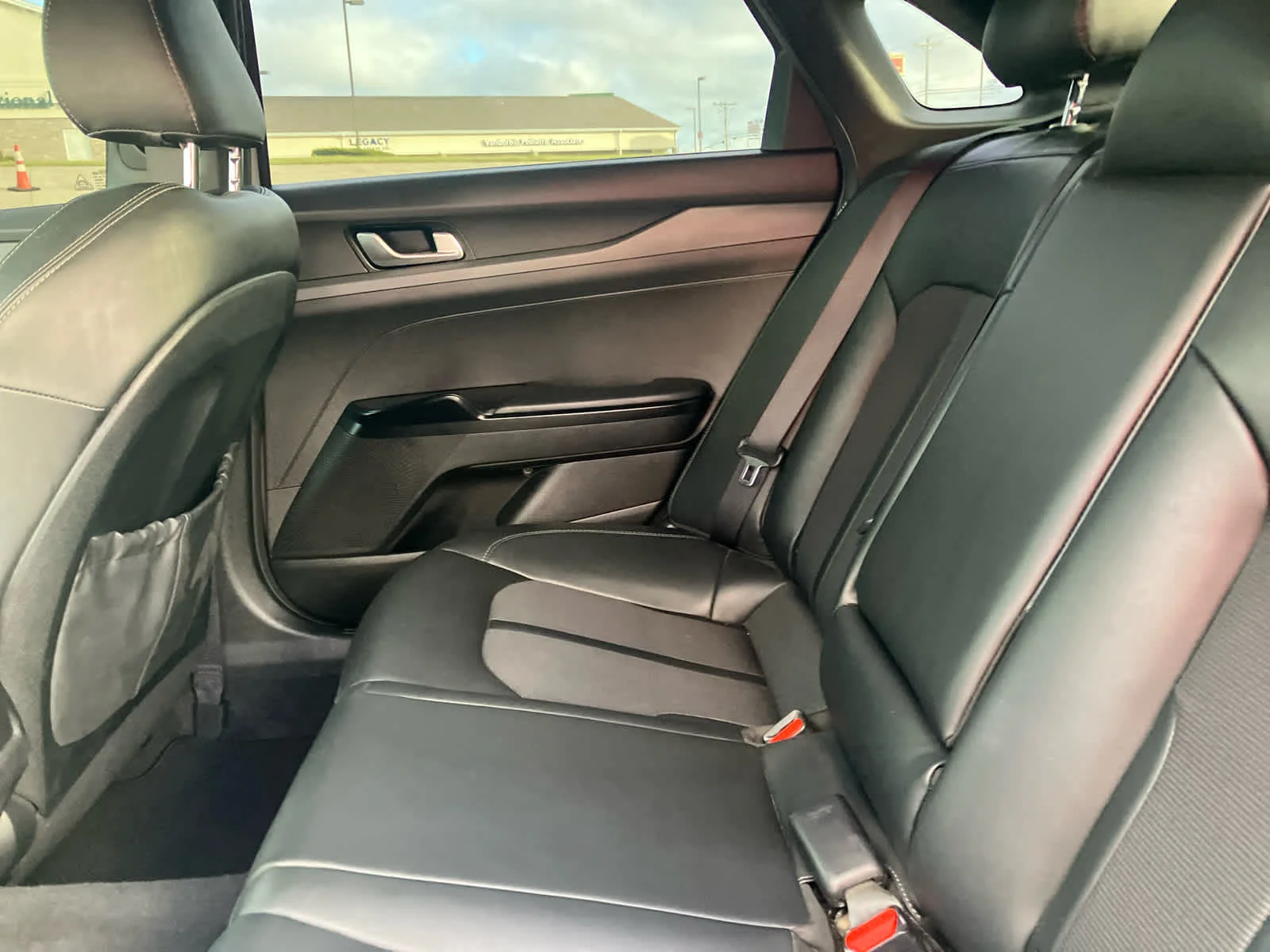 Used 2021 Wolf Gray Kia GT-Line image 34