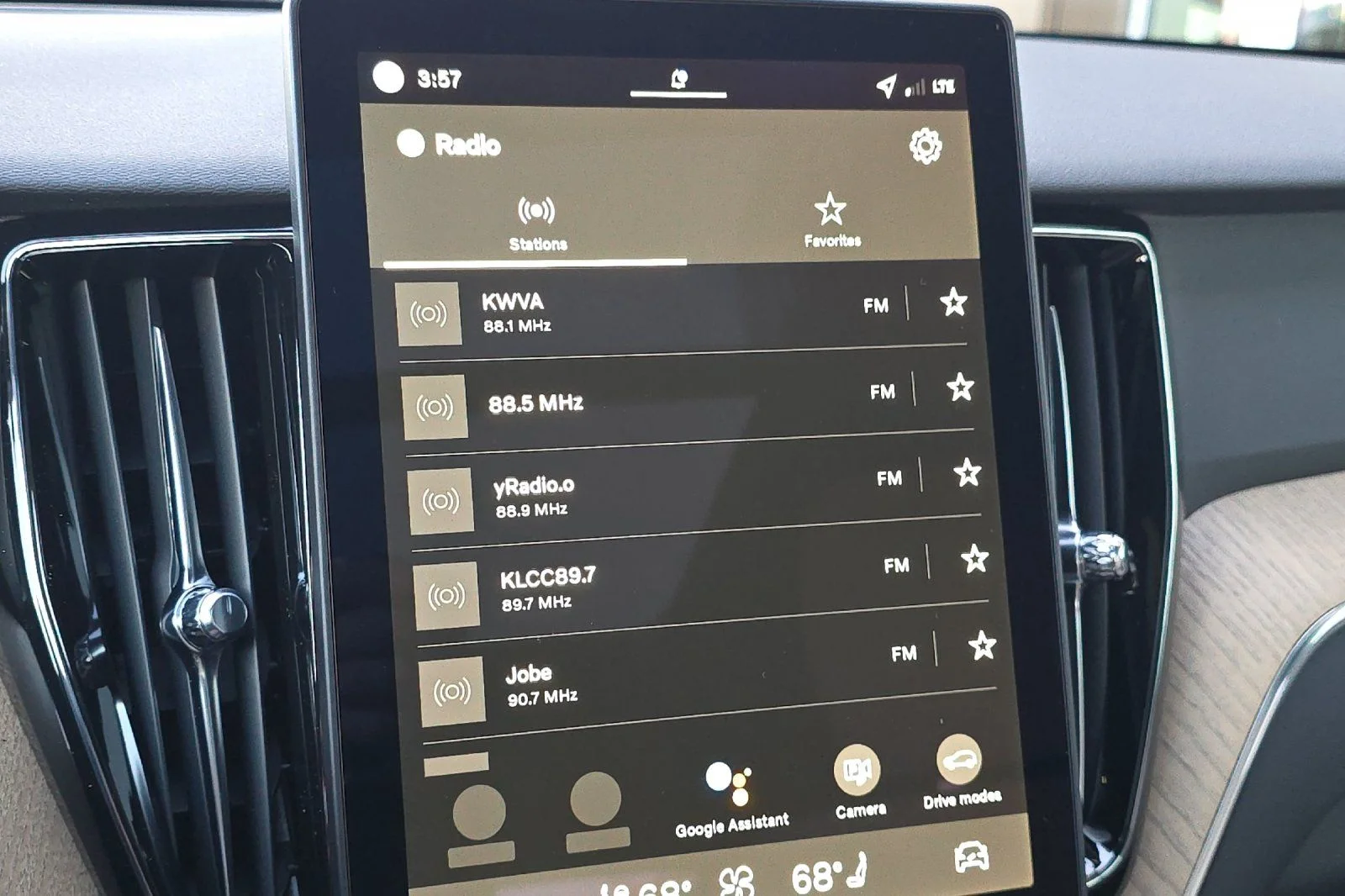 2026 Volvo XC60 Plus - Photo 17
