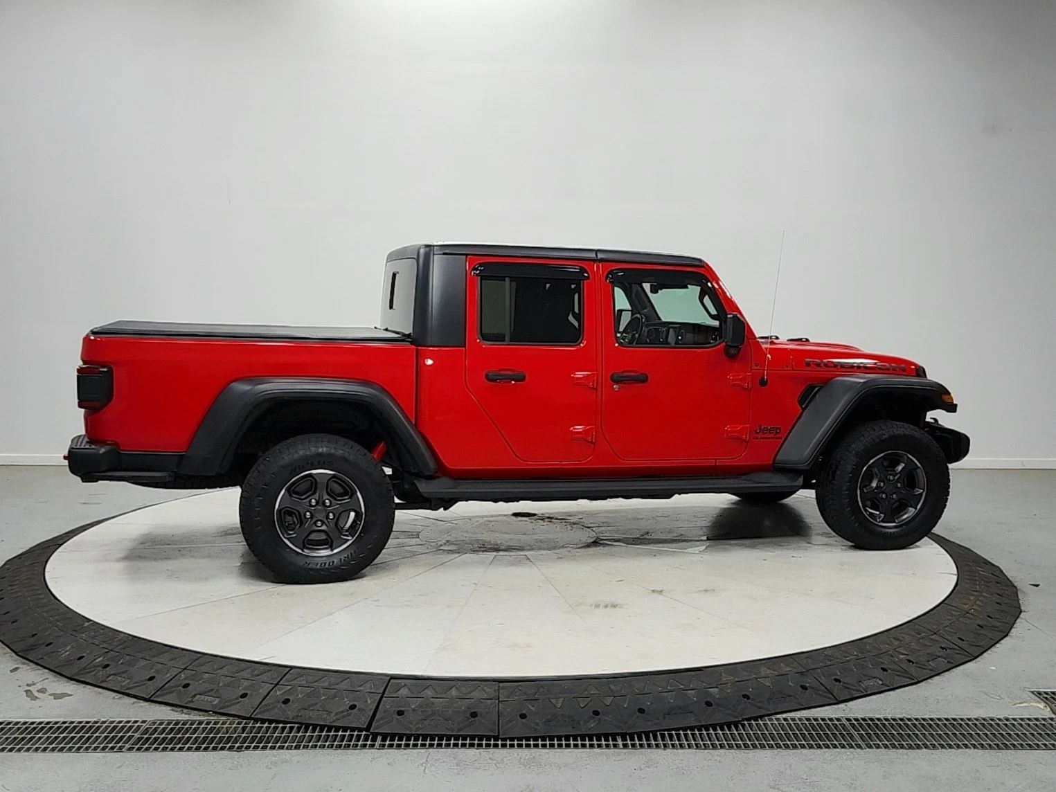Used 2020 Firecracker Red Clearcoat Jeep Rubicon image 8