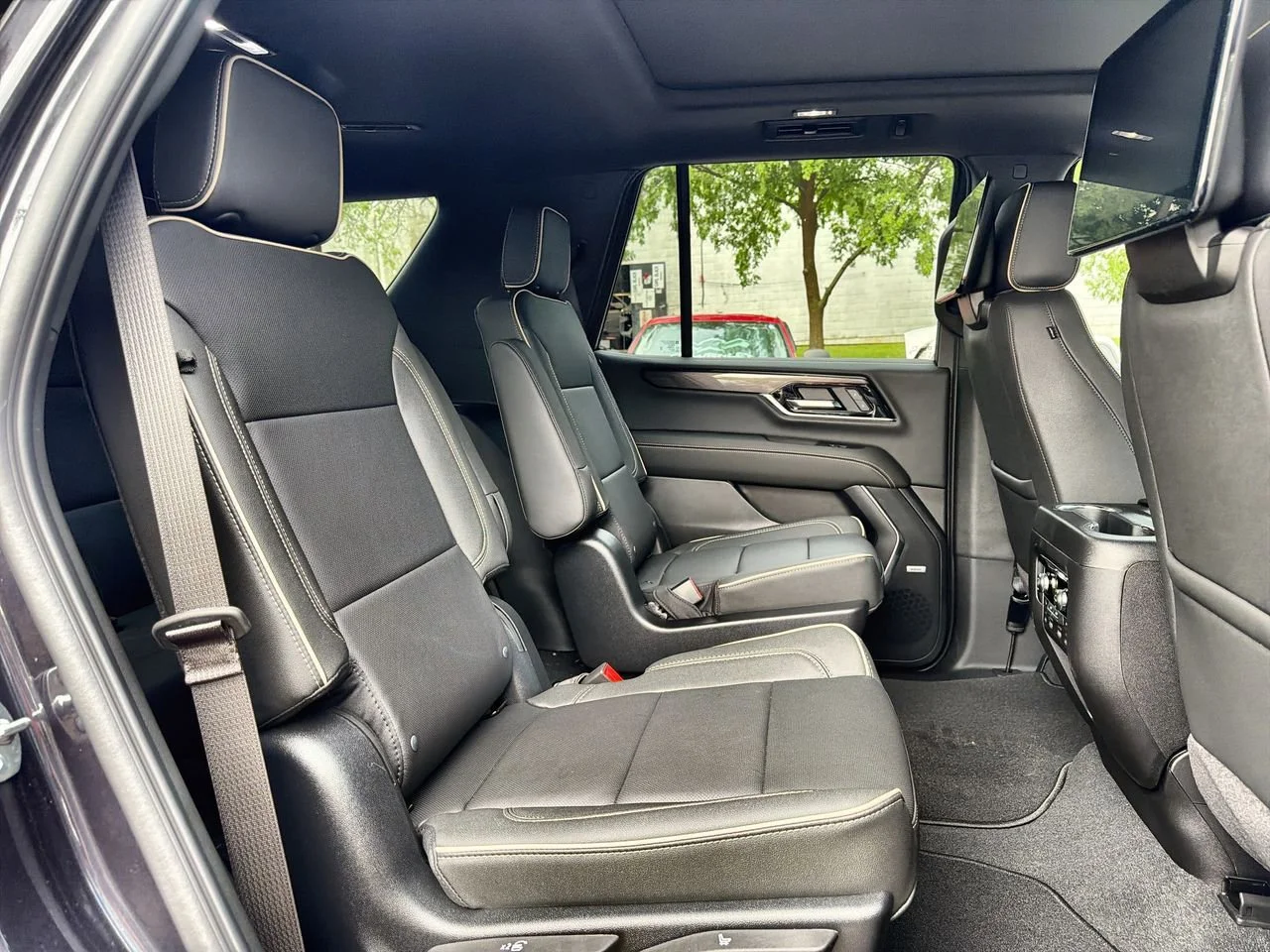 New 2026 Titanium Rush Metallic GMC Elevation image 22