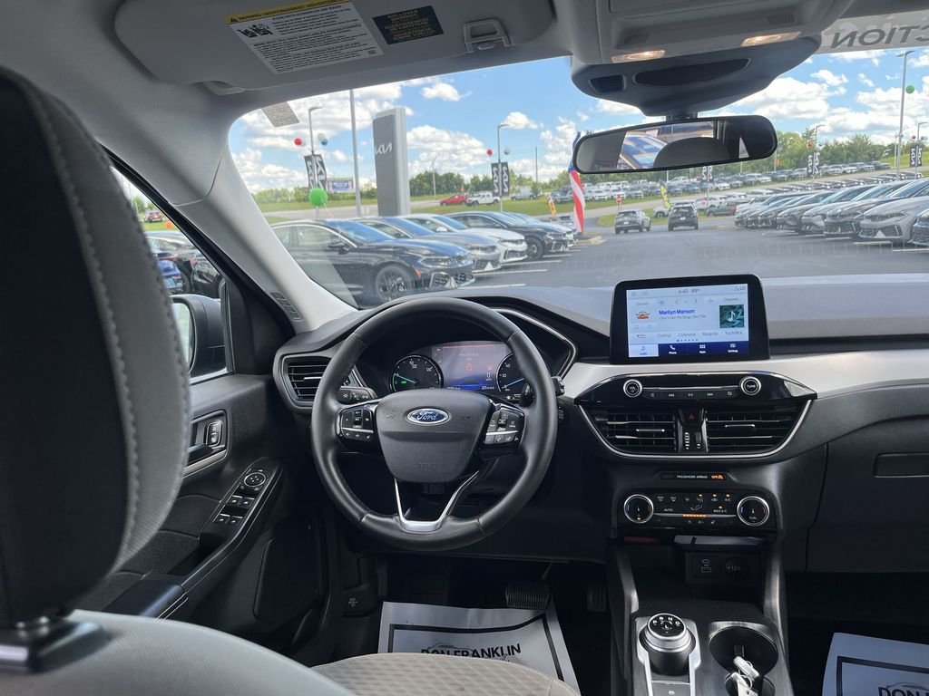 Used 2022 Blue Ford SE image 15