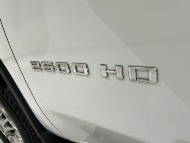 Used 2025 White Chevrolet Work Truck image 28