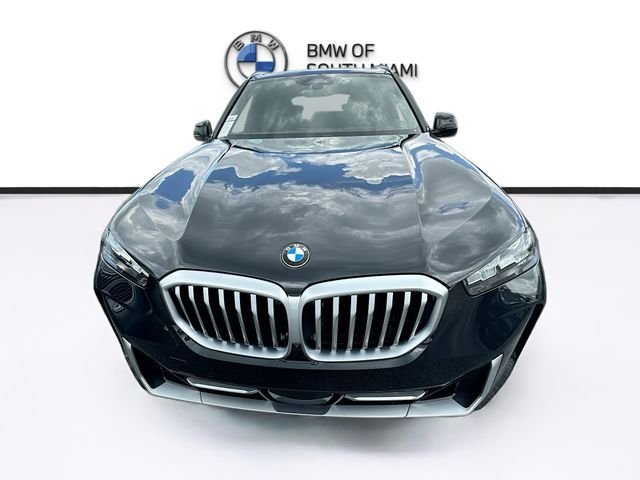 New 2026 Black BMW sDrive40i image 2