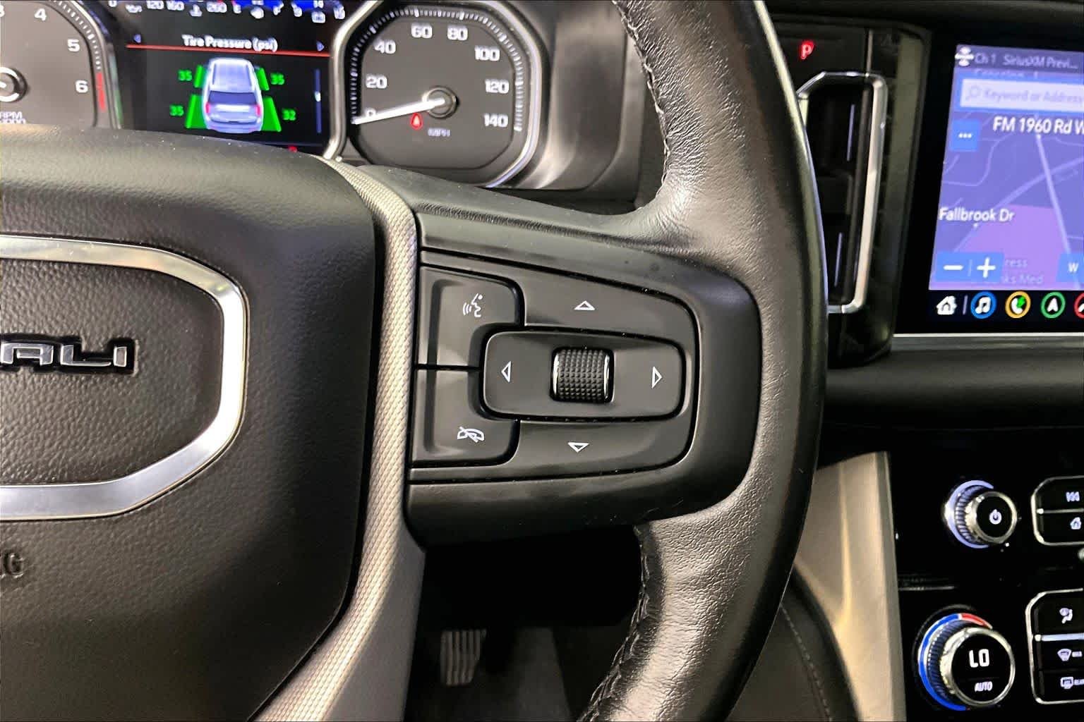 Used 2021 White Frost Tricoat GMC Denali image 24