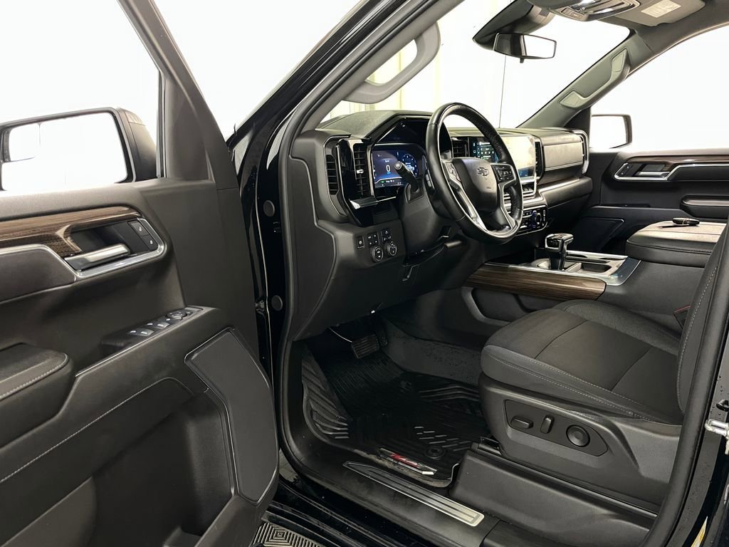 2025 Chevrolet Silverado 1500 LT Trail Boss - Photo 24