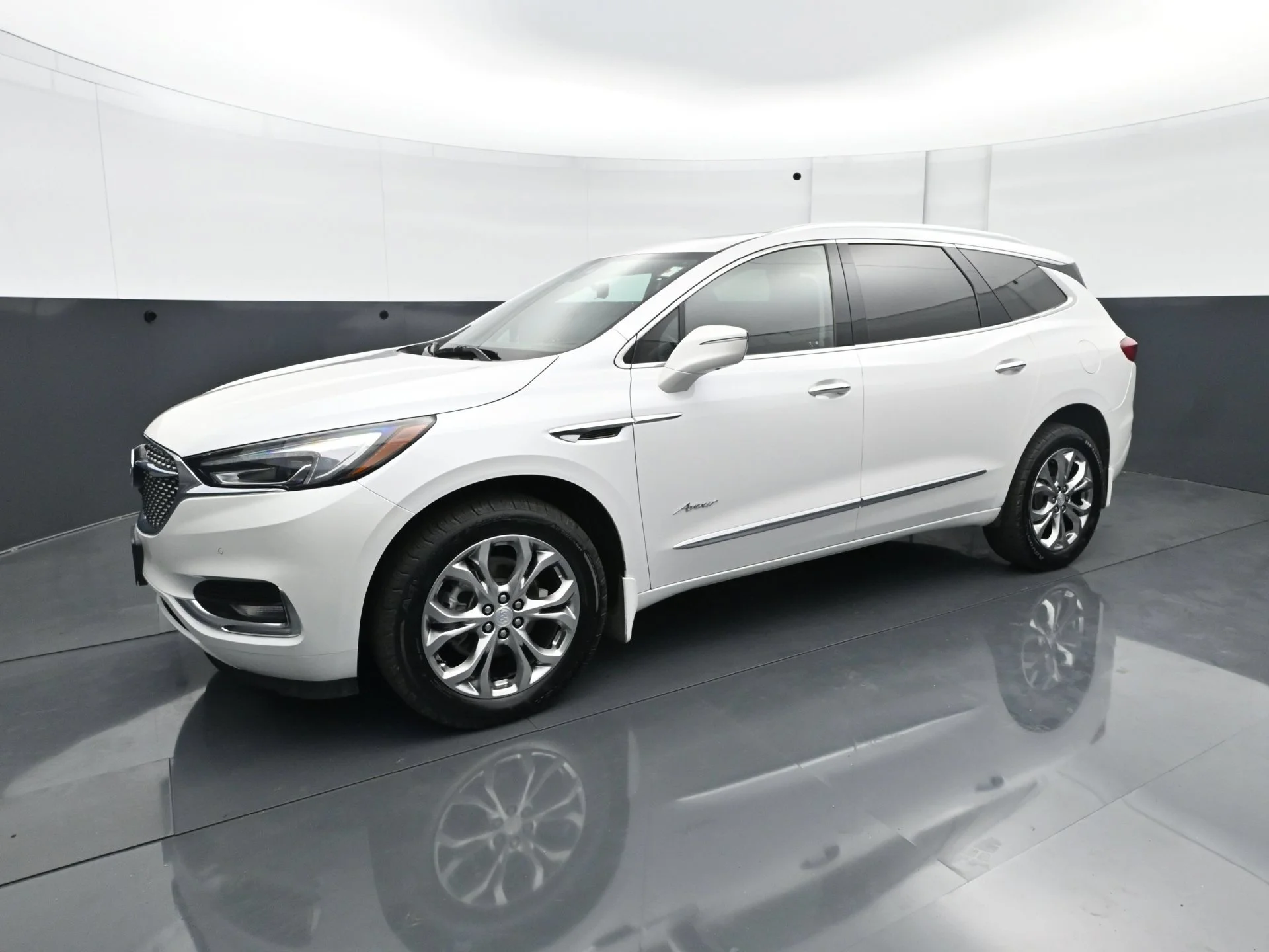 Used 2021 Buick Enclave Avenir with VIN 5GAEVCKW4MJ260736 for sale in Bloomington, Minnesota