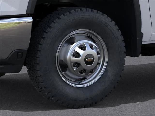 New 2026 Summit White Chevrolet Work Truck image 9