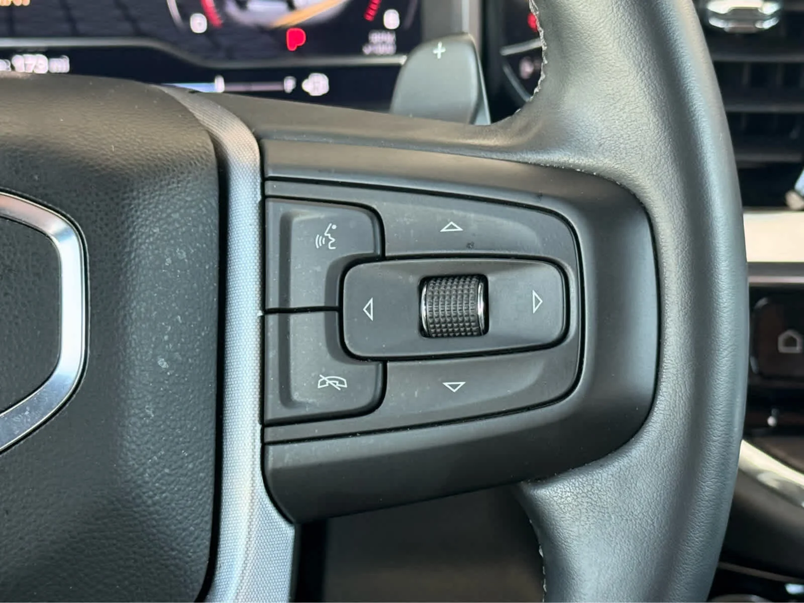Certified Used 2024 Summit White GMC SLT image 20