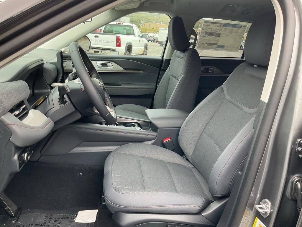 New 2026 Carbonized Gray Metallic Ford Active image 7