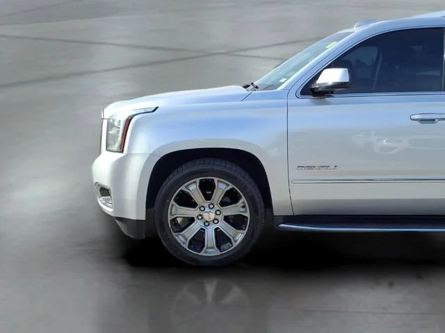 Used 2018 QUICKSILVER METALLIC GMC Denali image 16
