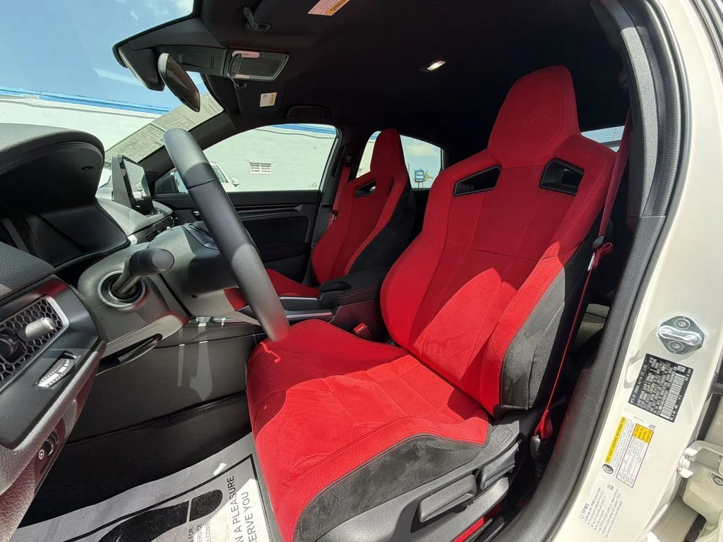 Used 2025 White Honda  image 26