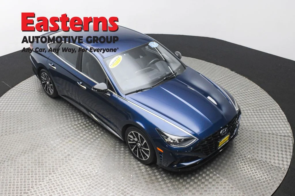 Used 2020 Blue Hyundai SEL Plus image 3