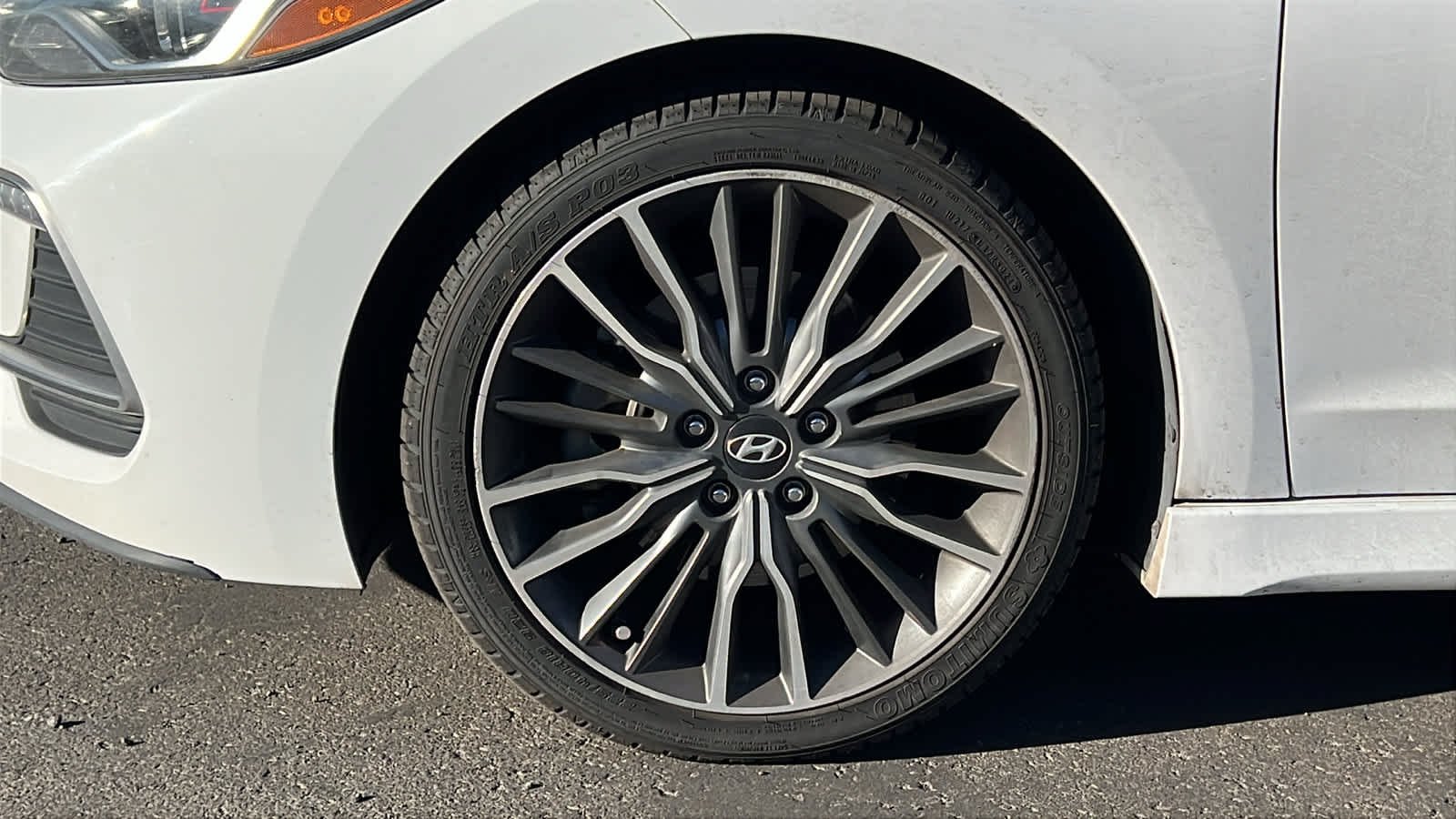 Used 2017 Ceramic White Hyundai Sport image 9