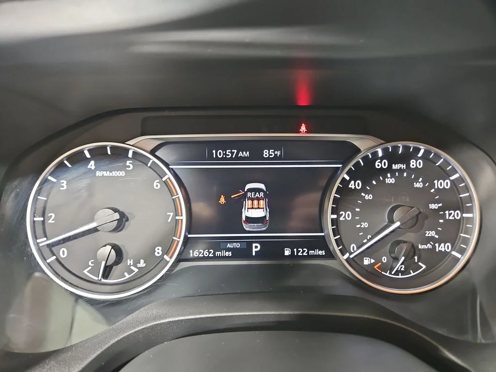 Certified Used 2025 White Pearl Nissan Rock Creek image 14