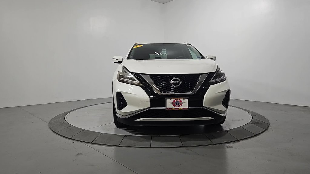 Used 2019 Pearl White Nissan S image 9