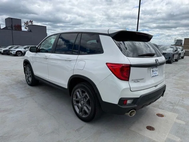 Used 2023  Honda EX-L image 5