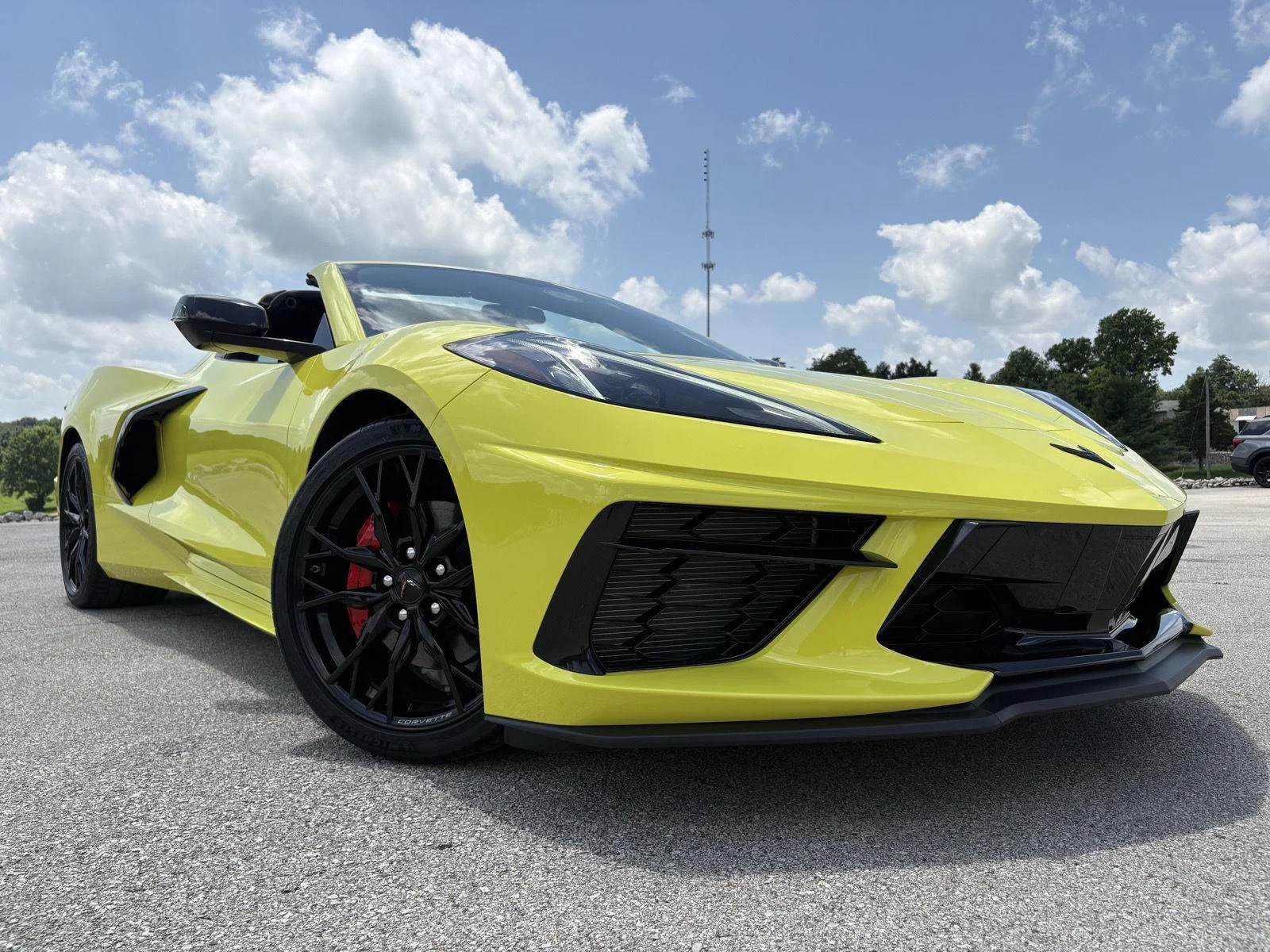Used 2023 Accelerate Yellow Metallic Chevrolet 1LT image 2