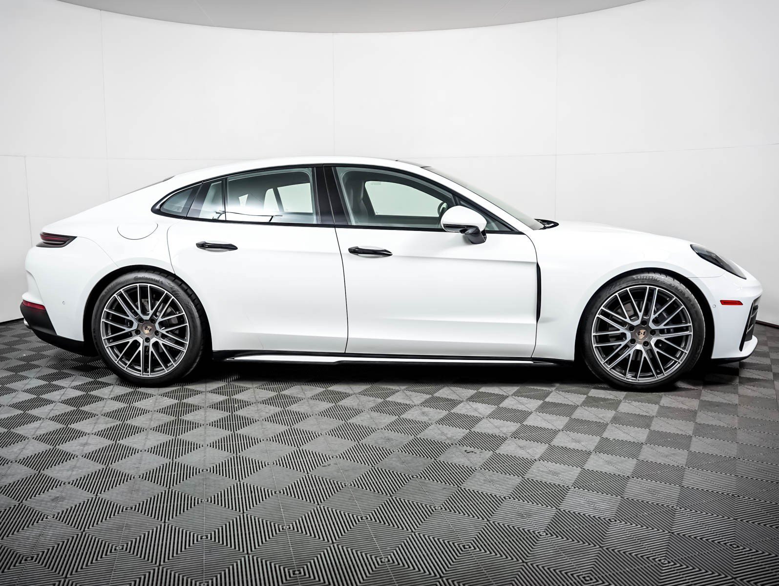 Certified Used 2024 White Porsche  image 9